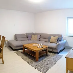  Apartment Niela